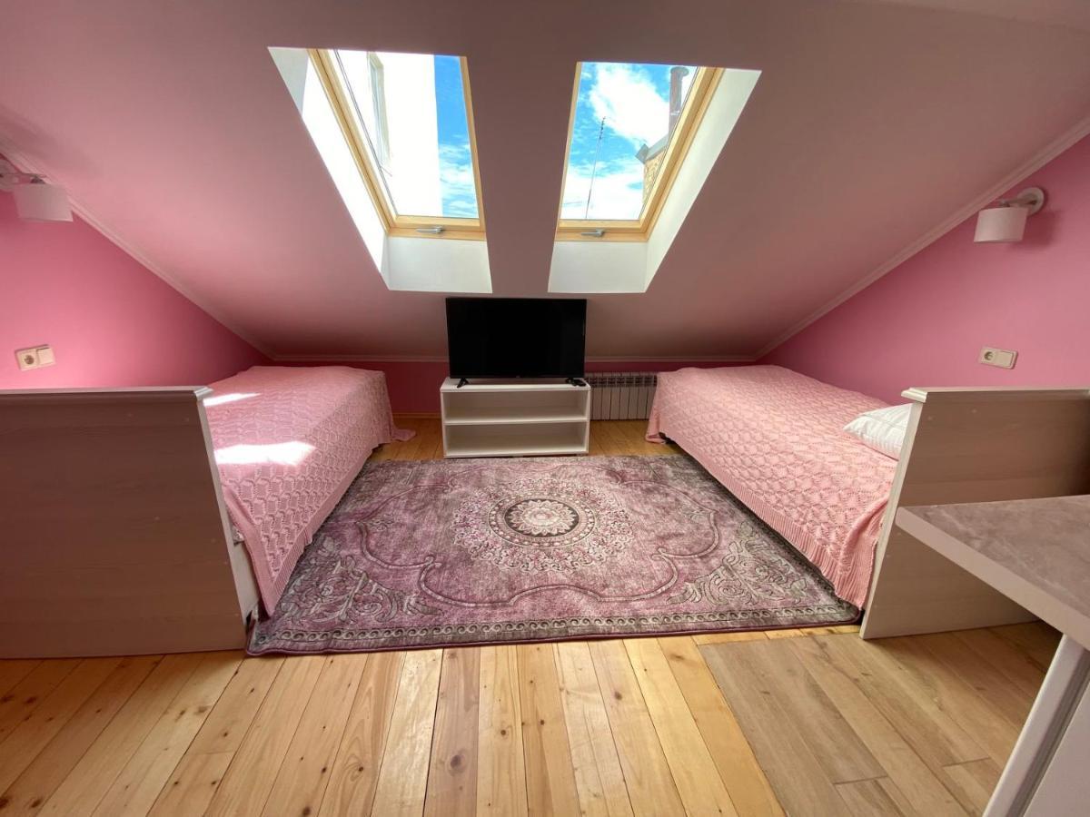 Apartamento Аpartment For Lady Chernivtsi Exterior foto